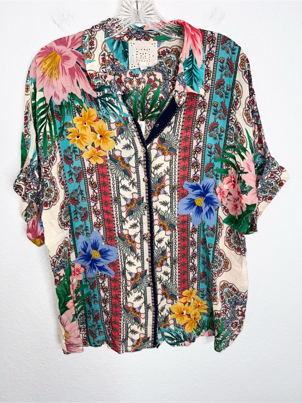 Johnny Was Clover Boho Button Down Shirt Blouse Women’s Medium Top Floral Rayon